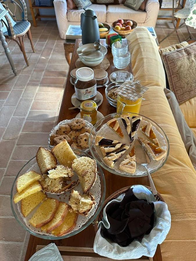 Borgo Cardaneto Bed & Breakfast Montone  Exterior photo